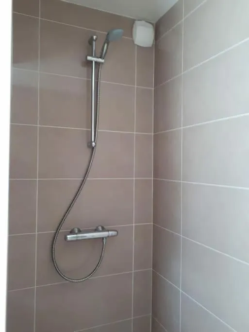 Apartament Grand T2 Centre-Ville, Calme, Lumineux Et Spacieux, 1 Chambre, 1 A 5 Pers, Climatisation, Wifi, Parking Libre Et Gratuit Francja
